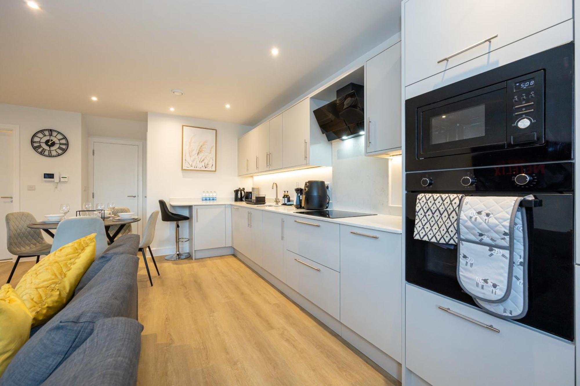 Modern 2 Bed Near Wythenshawe Hospital And Manchester Airport With Parking Экстерьер фото